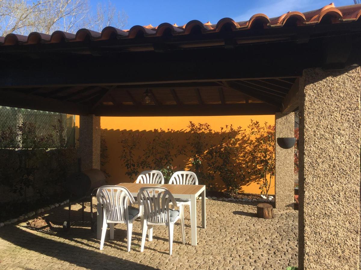 Bergui Guesthouse - Guimarães Dış mekan fotoğraf