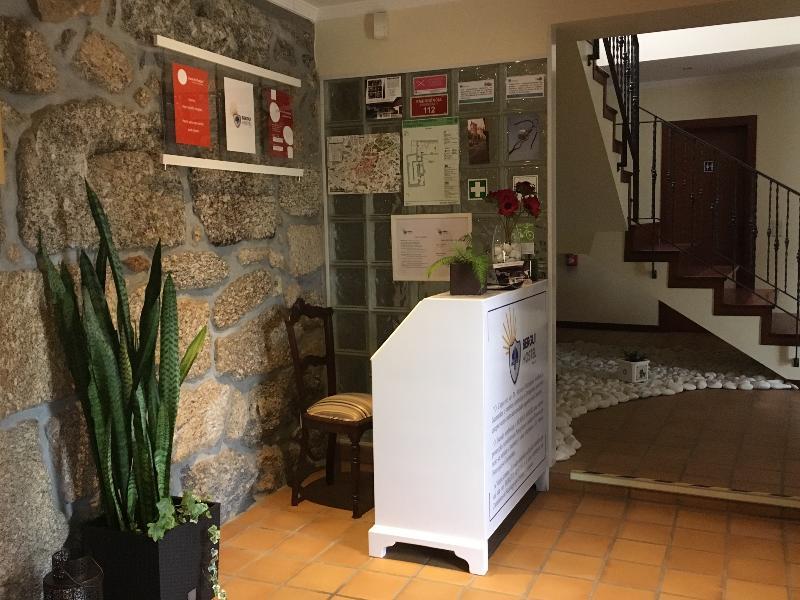 Bergui Guesthouse - Guimarães Dış mekan fotoğraf