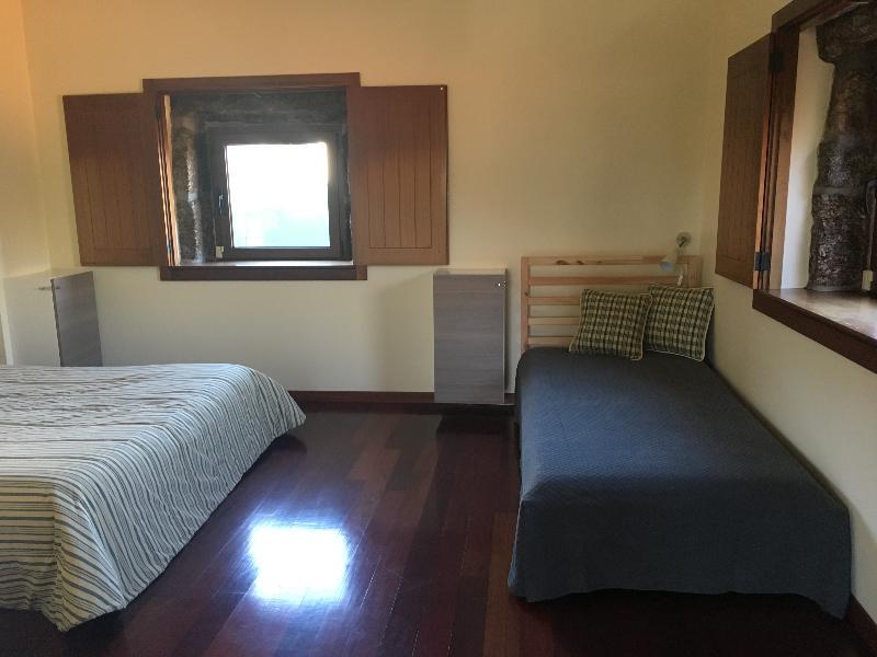 Bergui Guesthouse - Guimarães Dış mekan fotoğraf