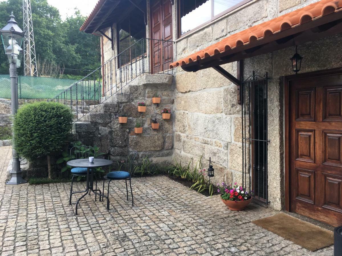 Bergui Guesthouse - Guimarães Dış mekan fotoğraf