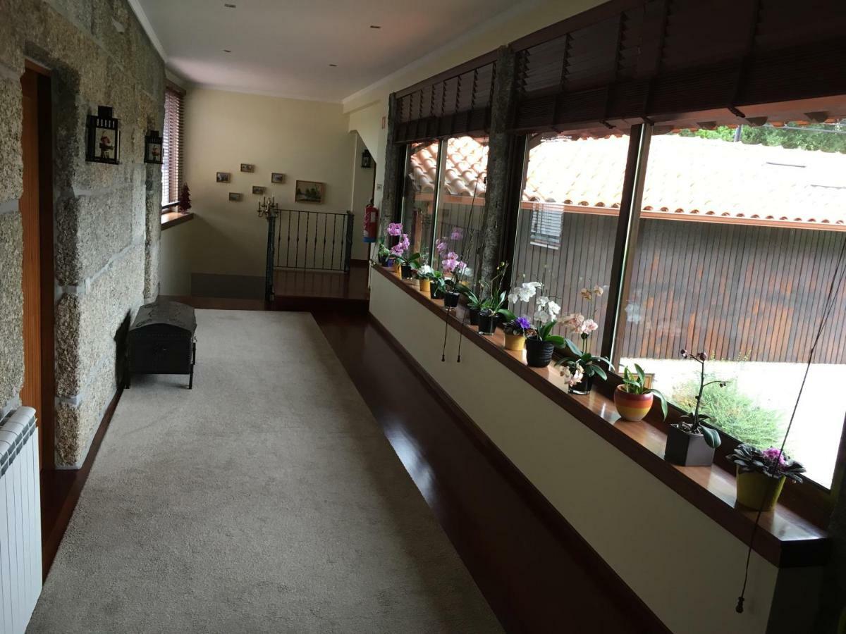 Bergui Guesthouse - Guimarães Dış mekan fotoğraf